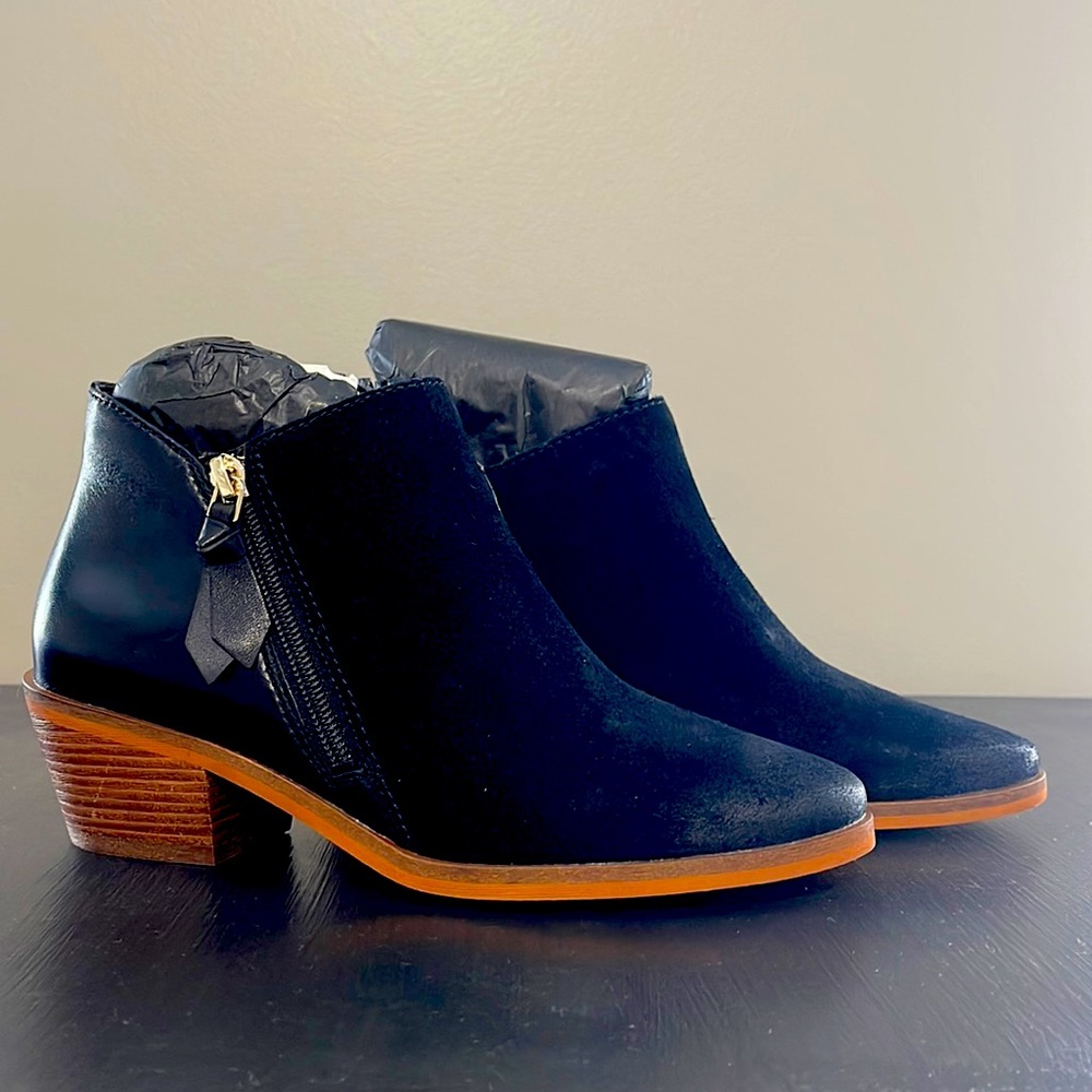 Cole Haan Gracy Bootie, size 5.5, black